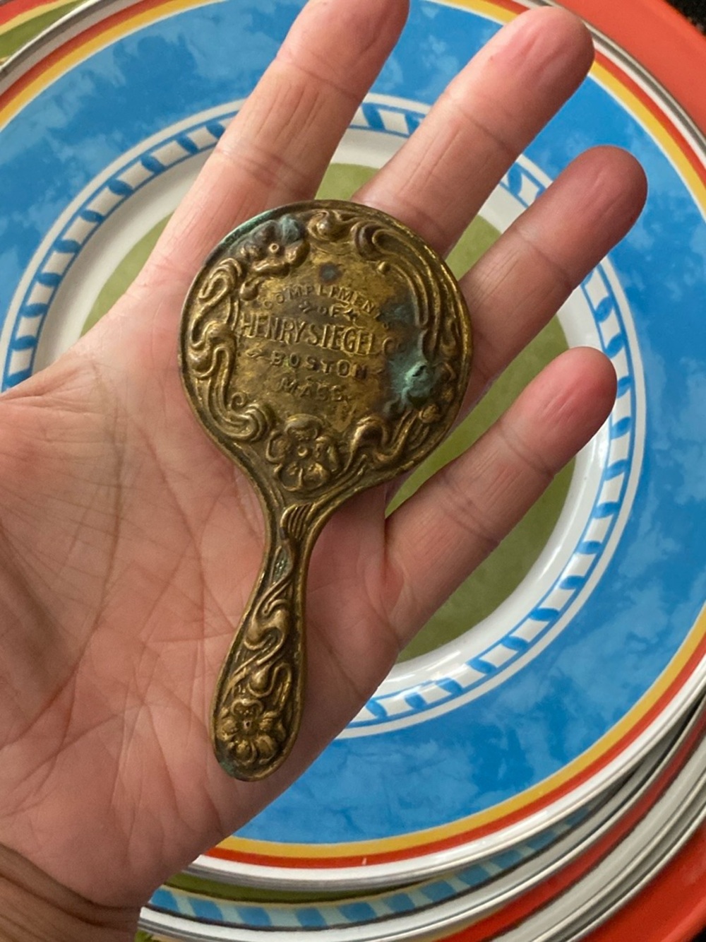 Vintage Ornate Metal Hand Mirror in Aged Brass Tone/ miniature!! - Picture 9 of 11